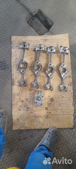 Поршня с шатунами