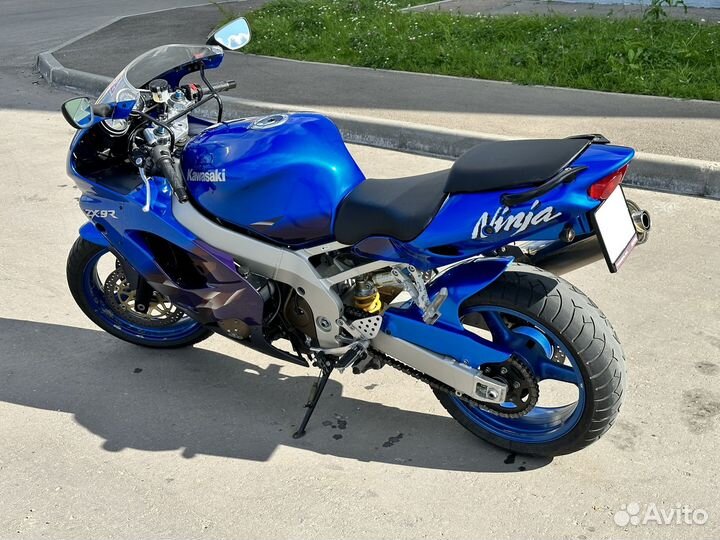 Мотоцикл Kawasaki ZX9R