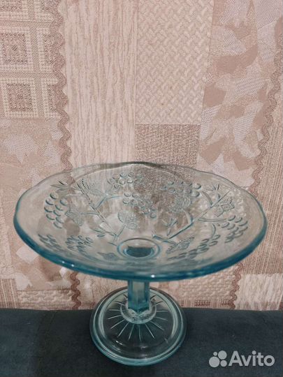 Ваза на ножке купаросное стекло. кдо 1. Винтаж