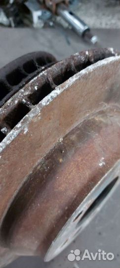 Диски тормозные задние на Volkswagen Touareg