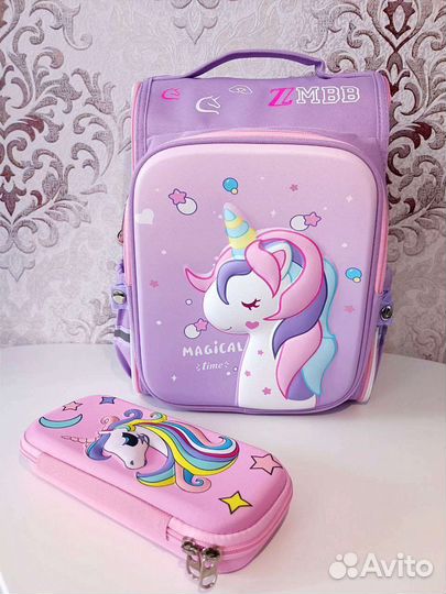 Рюкзак школьный новый с пеналом и брелком