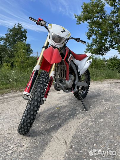 Мотоцикл эндуро 250