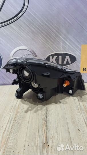 Фара Nissan almera G15 Лев