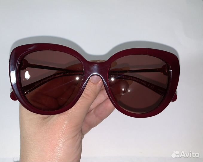 Солнцезащитные очки Coach