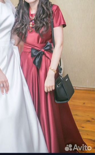 Платье вечернее