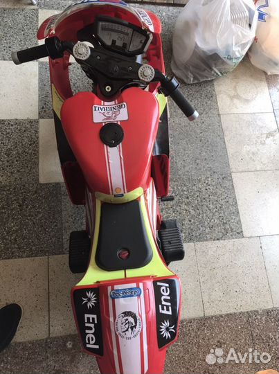 Peg Pegero Ducati GP электромобиль, стилизованный