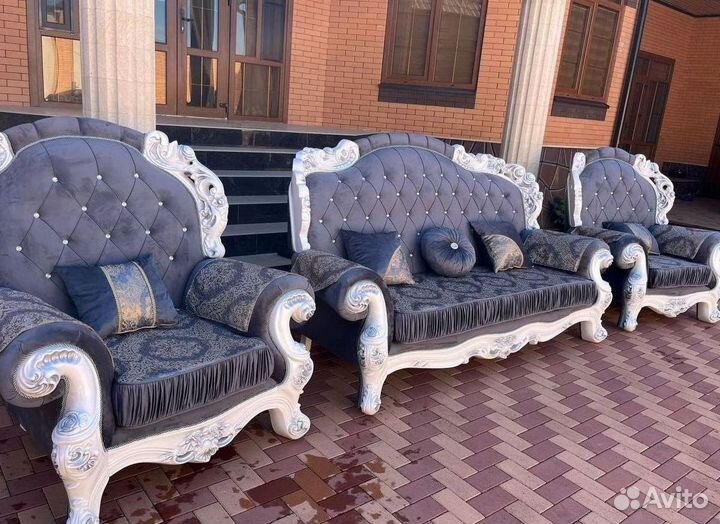 Диван мягкий