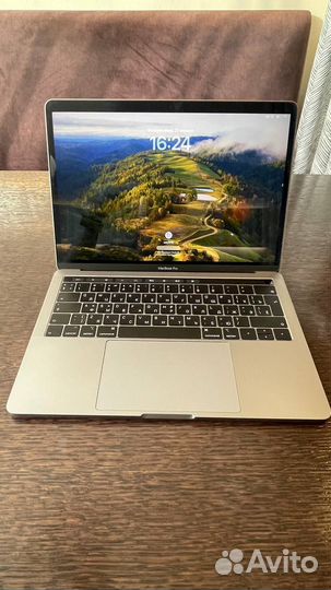 Apple MacBook Pro 13 256Гб TouchBar. Как новый