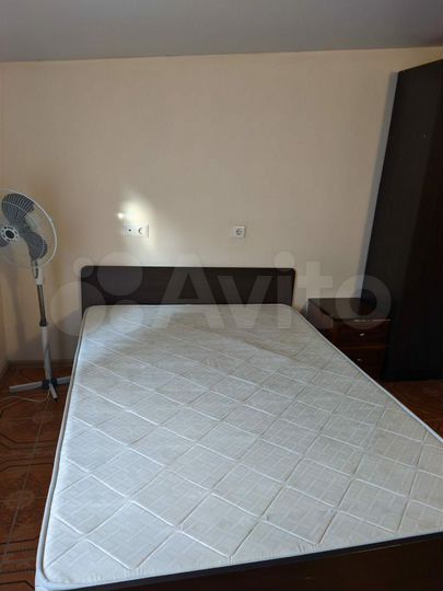 Гостиница, 2000 м²