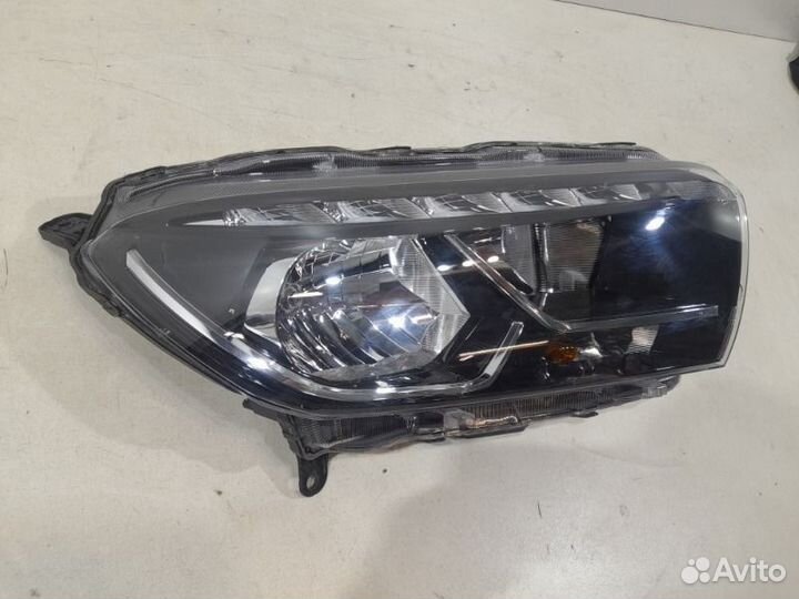 Фара правая LADA X-Ray 2015