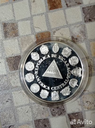 Продам монету