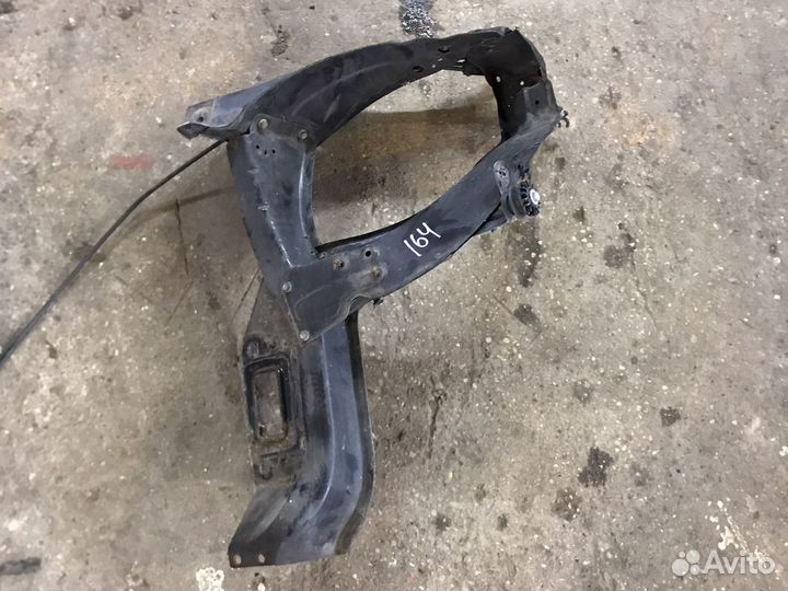 Мерседес мл 164 ml x164 GL левая часть телевизора