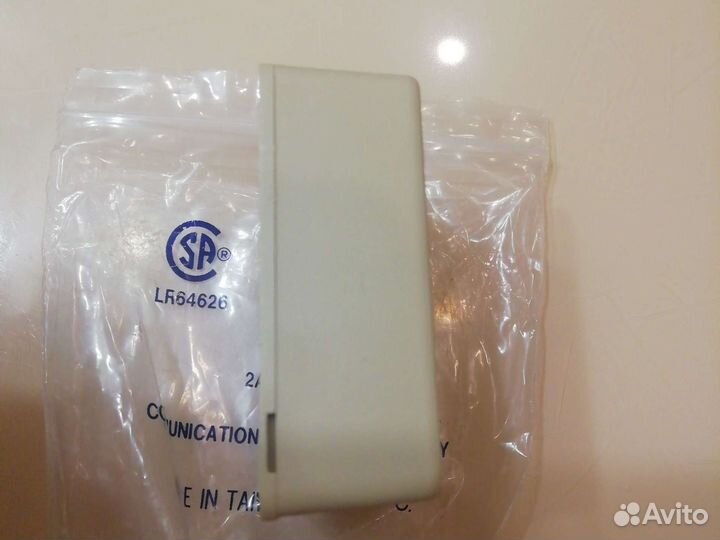 Телефонная/компьютерная розетка