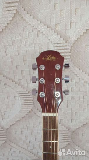 Леворукая Акустическая гитара Ария