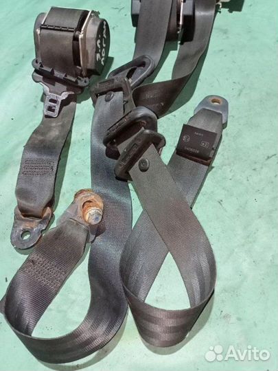 Ремни безопасности Renault Logan