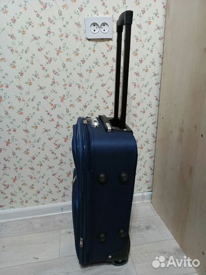 Чемодан на колесах бу