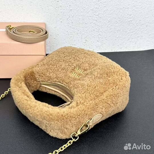 Сумка Miu Miu wander shearling мех