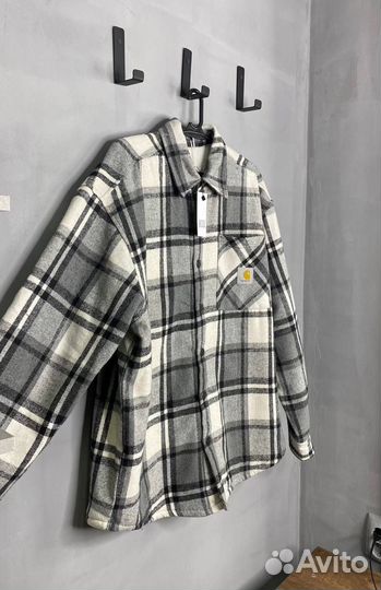 Легкость весны: выбери куртку или рубашку