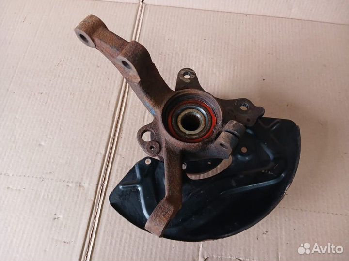 Поворотный кулак передний левый Chery Amulet (A15)