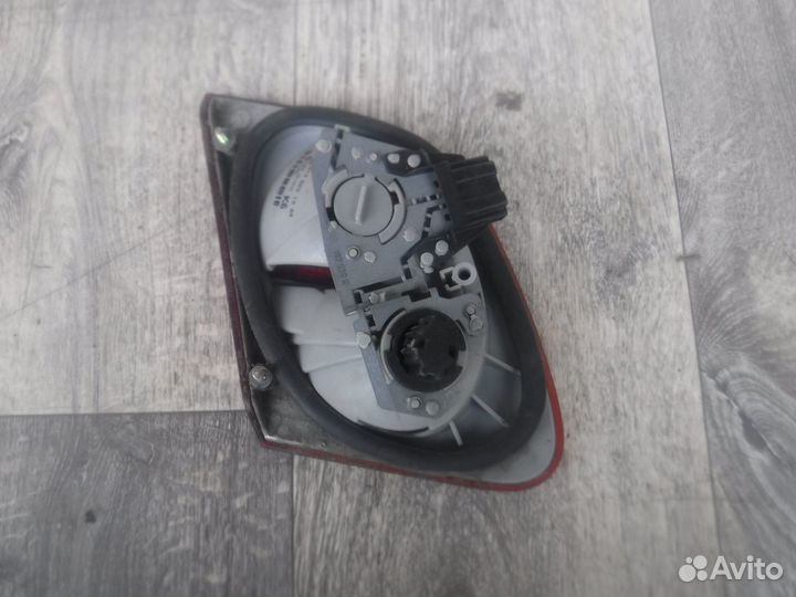 Фонарь правый внутренний №25 Mercedes E W210 1995