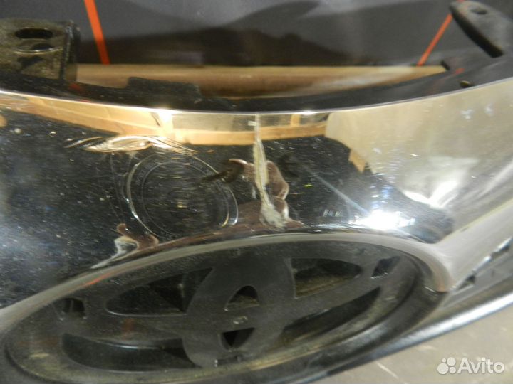 Решетка радиатора - Toyota Corolla E180