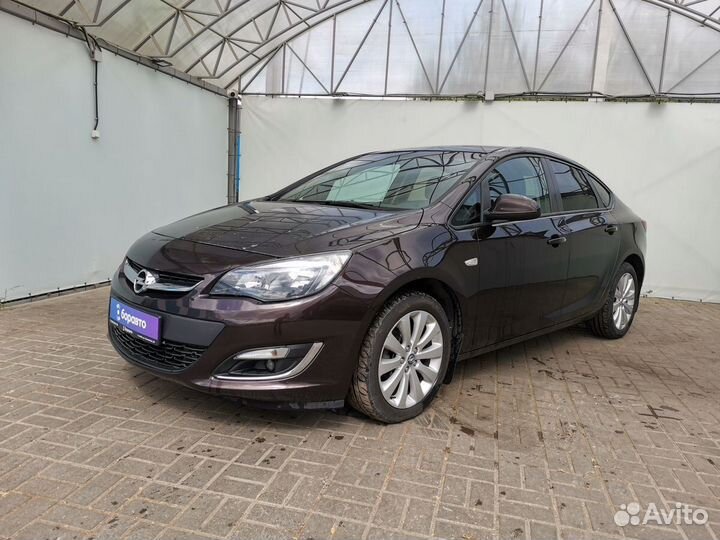 Opel Astra, 2013