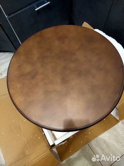 Журнальный столик круглый из массива дерева