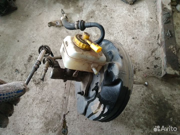 Вакуумный усилитель тормозов Skoda Octavia tour