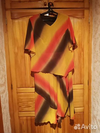 Продаю наряды