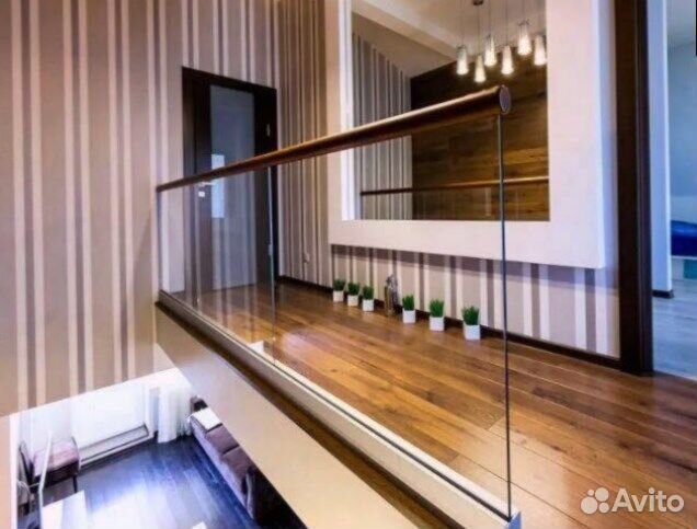 Стеклянные ограждения лестниц перила