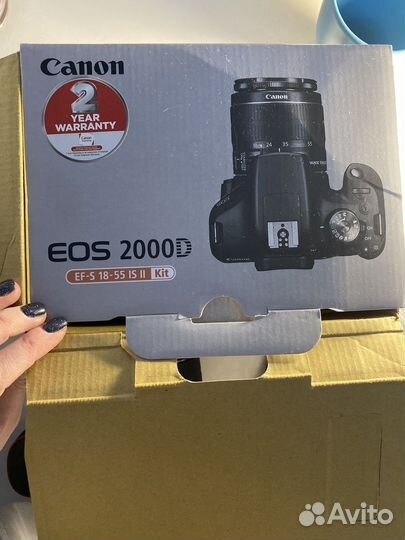 Зеркальный фотоаппарат canon eos 2000d