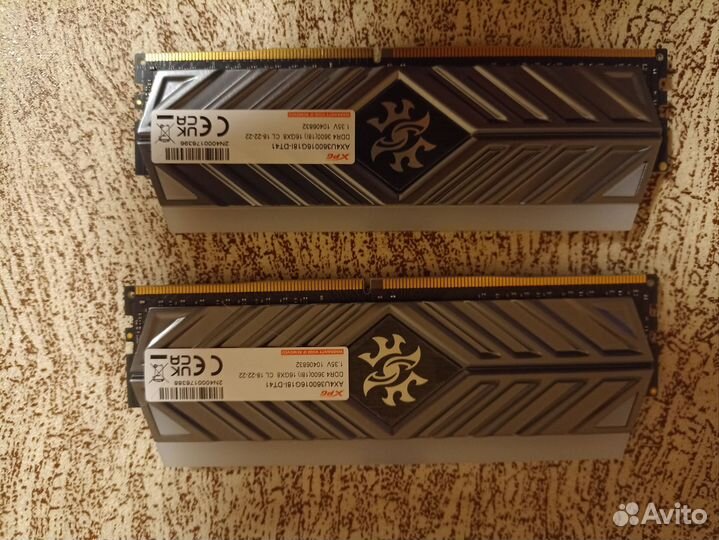 Оперативная память ddr4 32gb XPG 3600 MHz