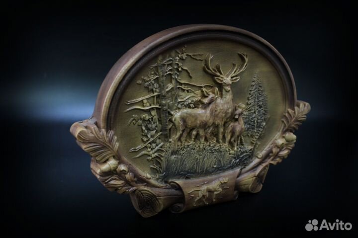 Деревянное резное панно