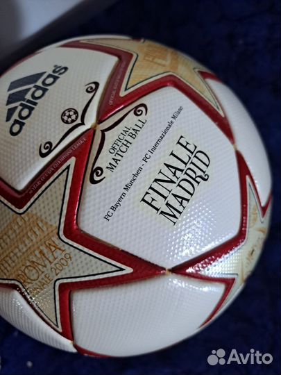 Футбольный мяч adidas лига чемпионов