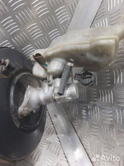 Главный тормозной цилиндр Peugeot 207 WC EP6DTS