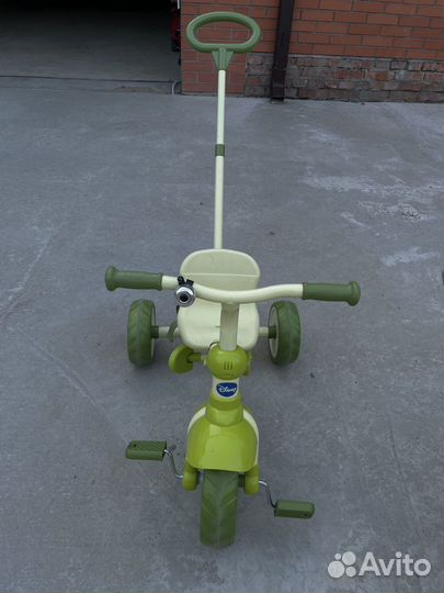 Трехколесный велосипед