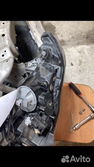 Фара правая Honda Insight