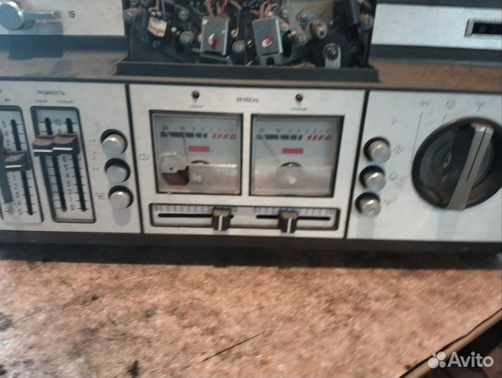 Катушечный магнитофон эльфа 201-3
