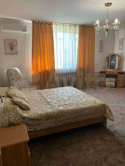 Коттедж 180 м² на участке 5 сот.