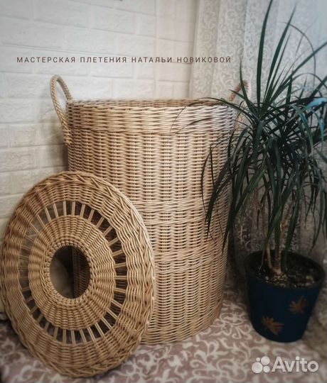 Корзина плетеная из бумажной лозы