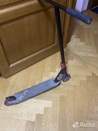 Трюковой самокат limit