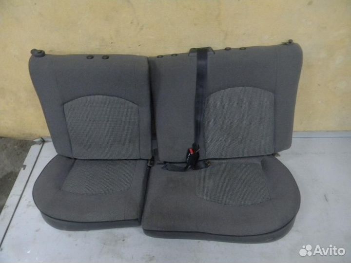 Сиденье салонное (задний диван) (седан) 206