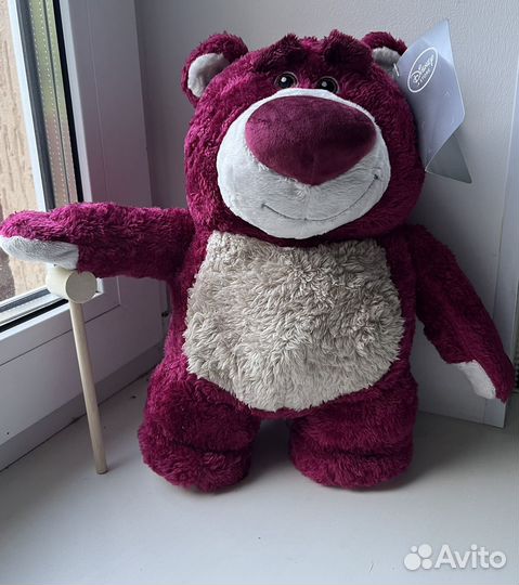 История игрушек медведь Лотсо Дисней