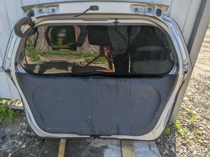 Дверь багажника Honda fit/jazz
