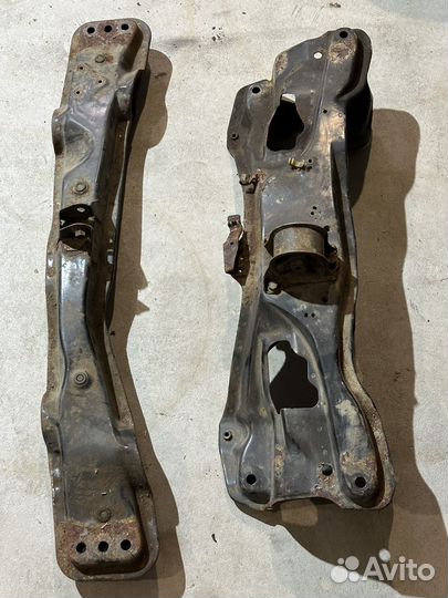 Подрамник Honda Accord 5