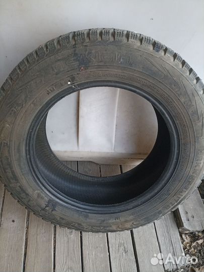 Nokian Tyres Hakkapeliitta 5 215/60 R16