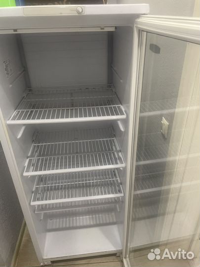 Холодильный шкаф со стеклянной дверью бу