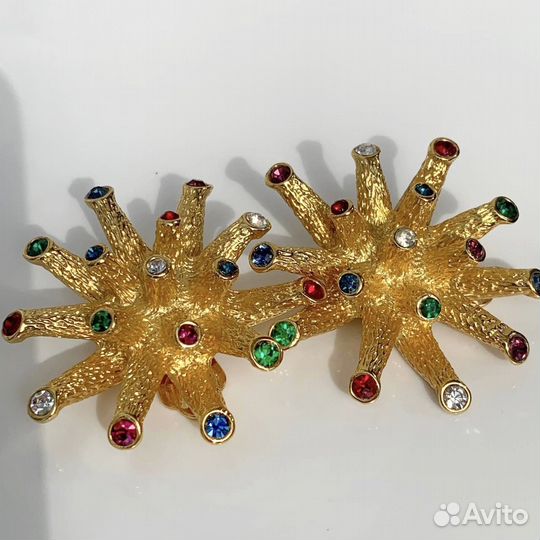 Les Bernard клипсы