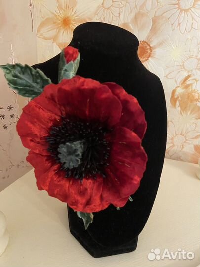 Брошь ручной работы из бархата