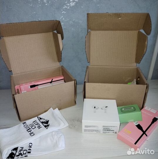 Подарочный набор с наушниками AirPods Pro